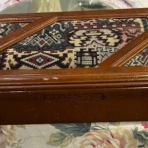 Vintage JEWELRY Box Indian Style Pattern Preowned.  Has not been cleaned up.